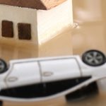 Diorama,Landscape,Of,Houses,Flooded,By,Floods,And,People,Waiting